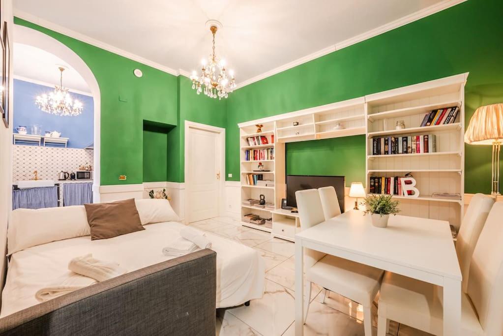 Centrale's Nest - Elegant Close To Station Appartement *
